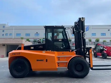 专业代办叉车特种设备维修资质，鼎尔叉车助您快速合规经营