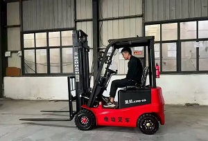 衢州叉车维修许可证代办多少钱？费用明细算清楚